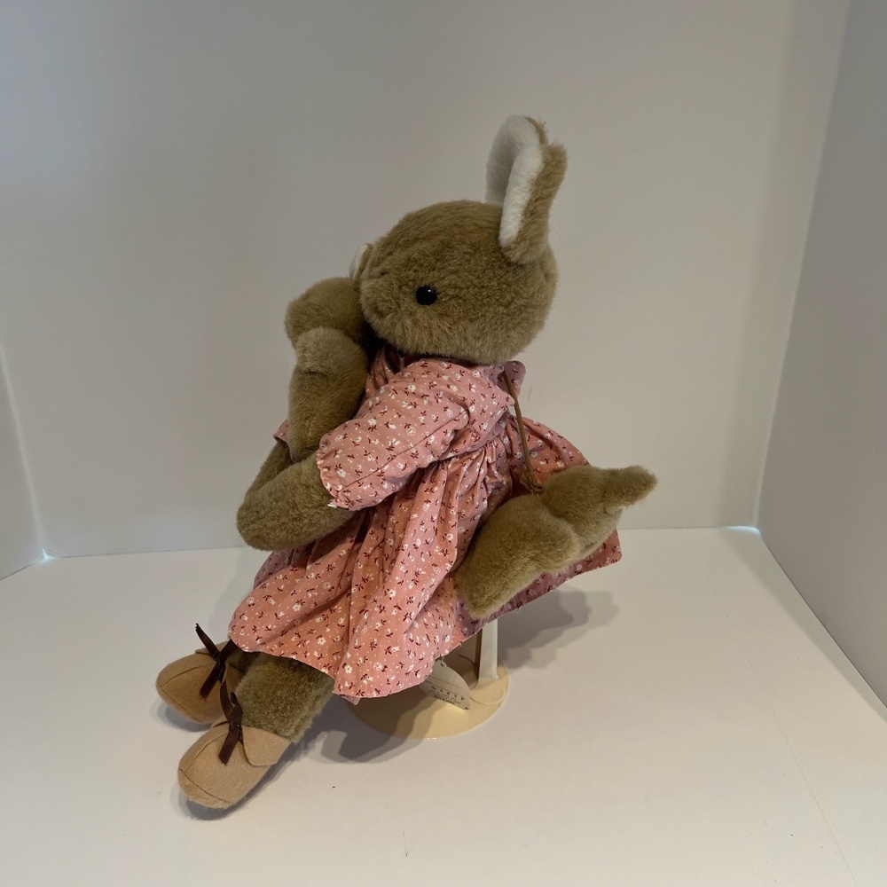 Vintage Charm Plush Mommy With Two Baby Bunnies Stuffed Toy - Picture 3 of 11